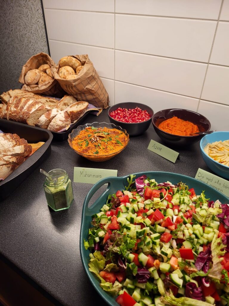 7356810c-4606-4448-8dbb-dd6906a5e89e