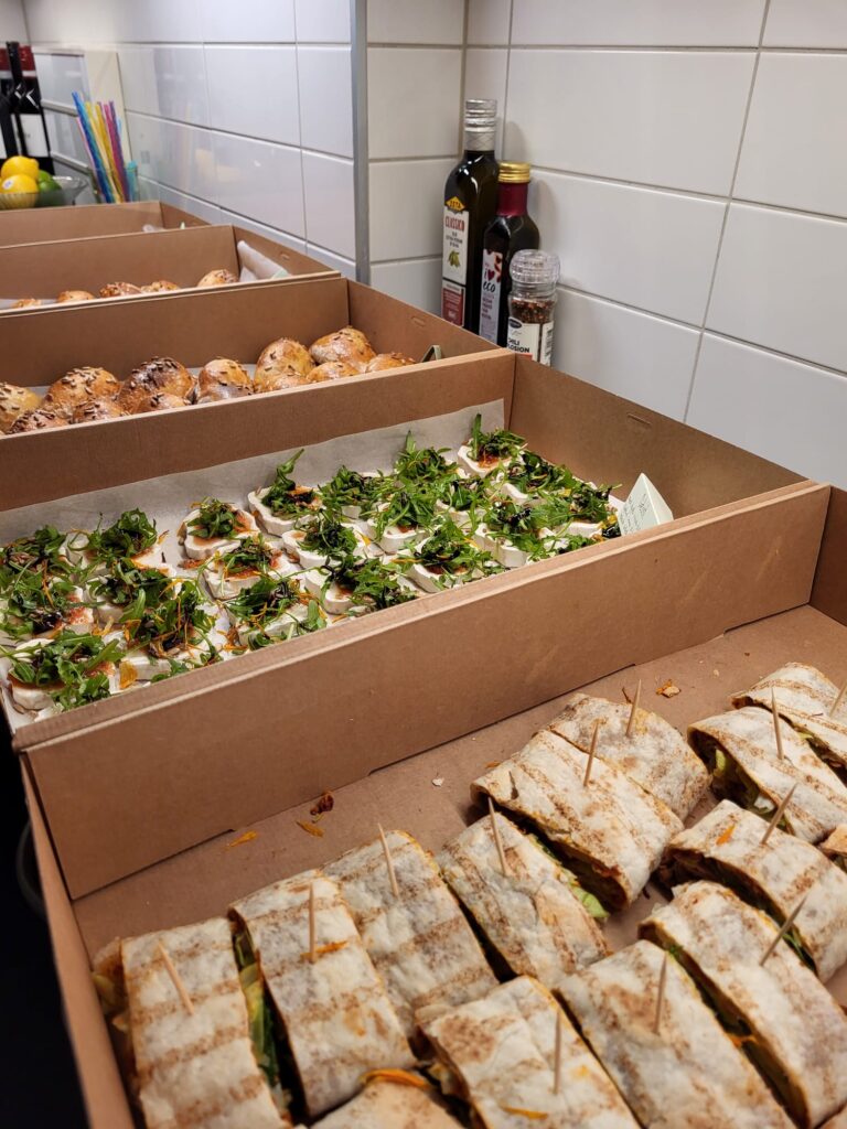 f6e01161-36b6-4240-bec7-81f3f85eb428 2